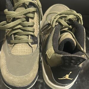 Jordan Kids Boots in Olive and Black